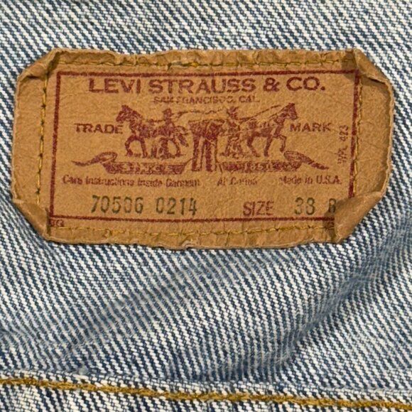 Vintage Levis Strauss & Co. 38R Denim Jacket With Custom Collar & Cuffs 80's - Picture 5 of 12